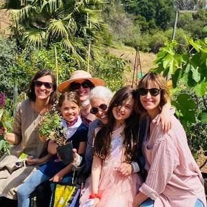 Meet your Posher, Shea